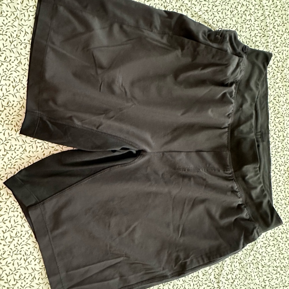 Luluemon T.H.E. Short 9” Linerless Short